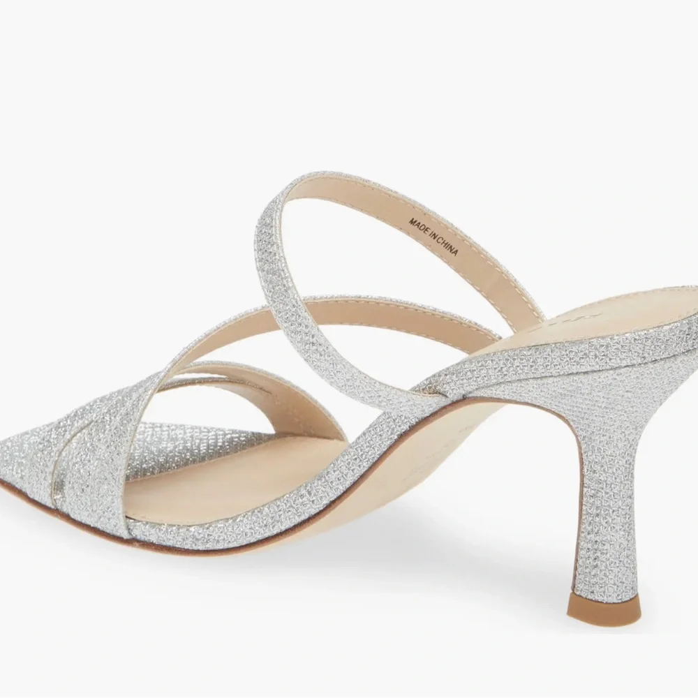Pelle Moda Ostin Silver Metallic sandals. Ladies 8.5